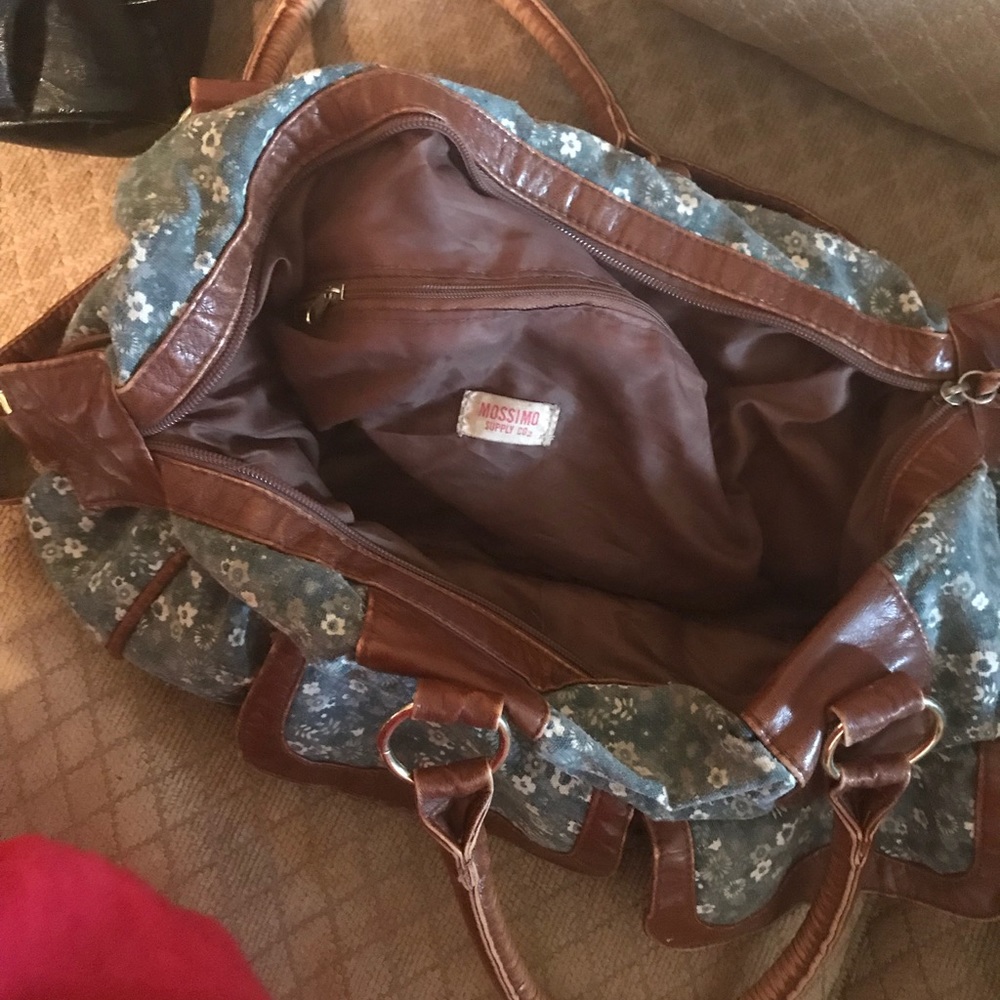 Purses - Picture 3 of 8